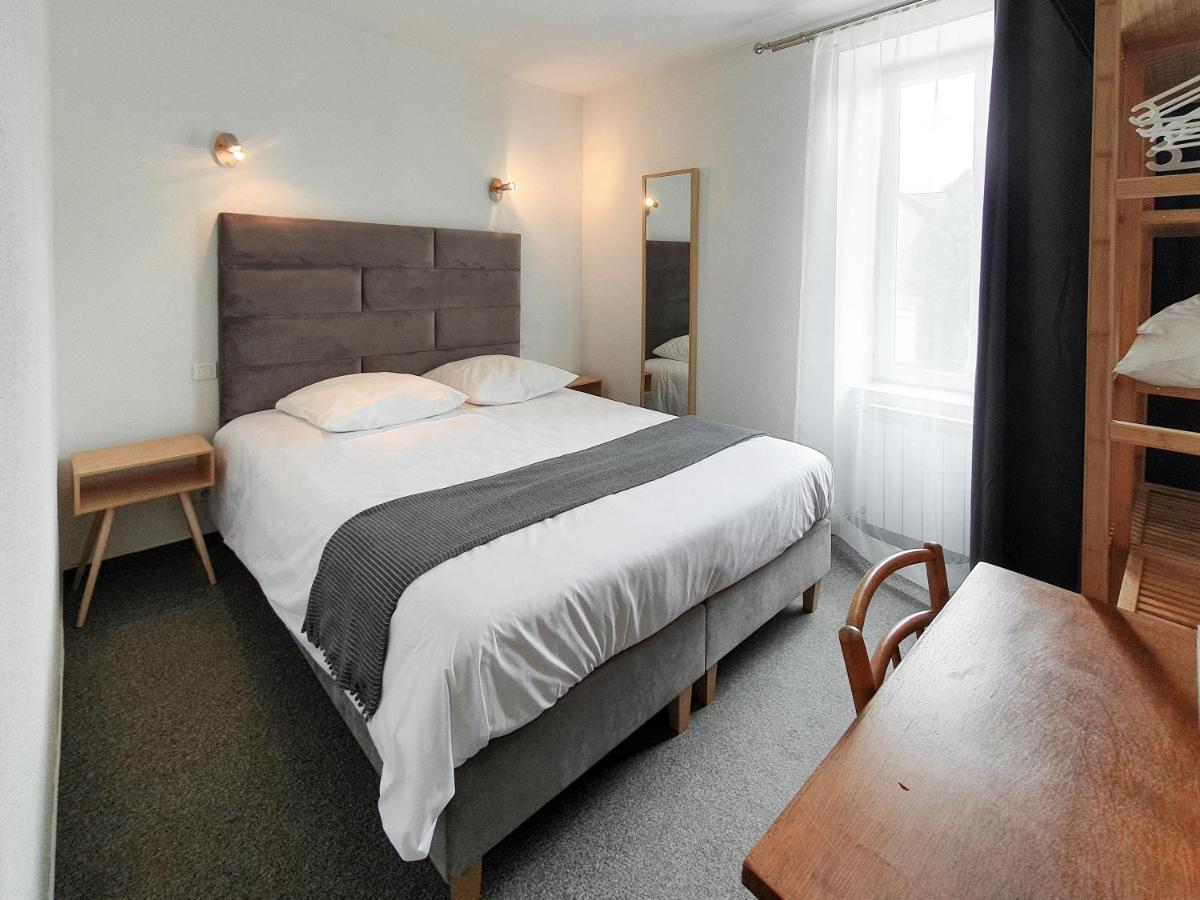 Hotel Les Tilleuls De Pareloup A Salles-Curan Екстер'єр фото