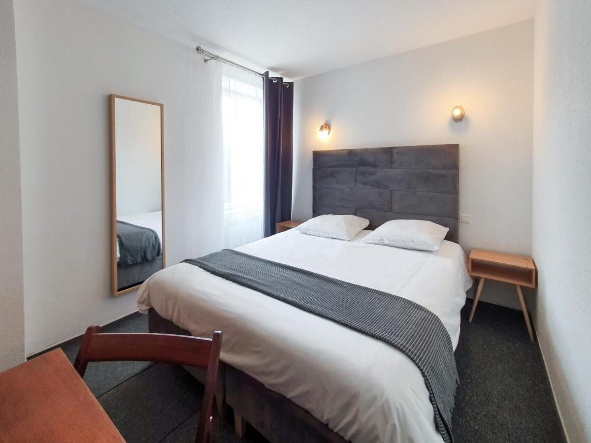 Hotel Les Tilleuls De Pareloup A Salles-Curan Екстер'єр фото