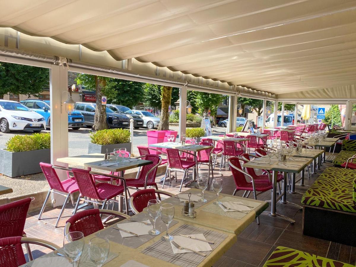 Hotel Les Tilleuls De Pareloup A Salles-Curan Екстер'єр фото