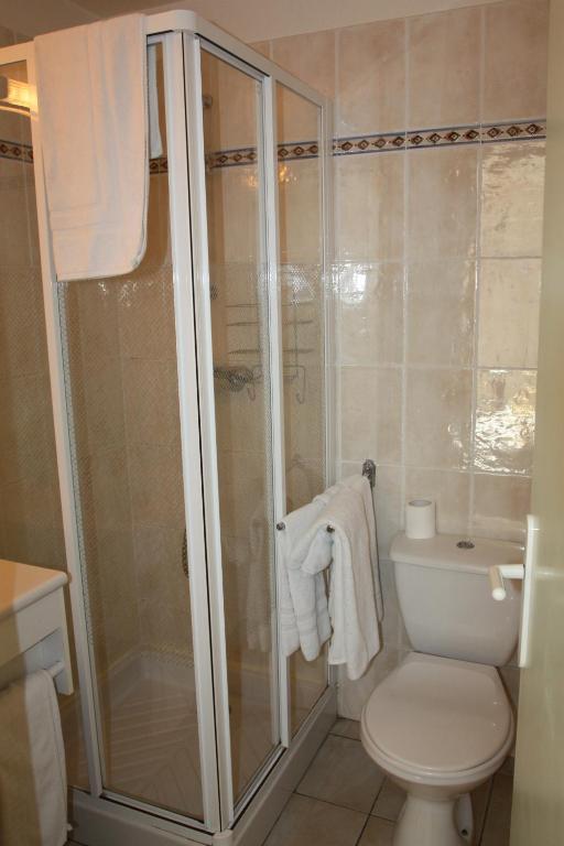 Hotel Les Tilleuls De Pareloup A Salles-Curan Екстер'єр фото